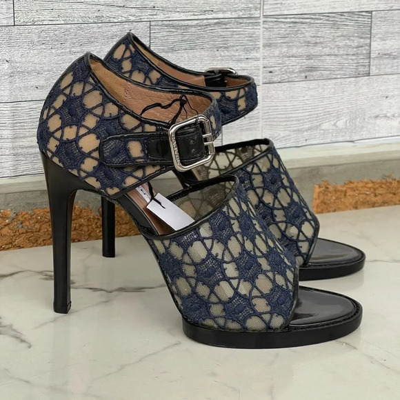 Carven Mesh and Lace open toe heels size 37/7 - Picture 3 of 17